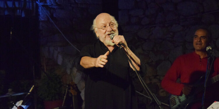 Alldaynews.gr «Είμαι πολλών ανθρώπων τα λόγια»: Ο Σαββόπουλος μιλάει για τον… Σαββόπουλο το 2017 στη Φιλοσοφική Θεσσαλονίκης