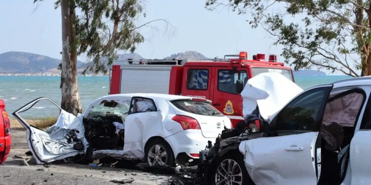 Alldaynews.gr Ξεσπά ο σύζυγος της 37χρονης που σκοτώθηκε στο δυστύχημα – «Όταν πάνε με 180 χλμ σε 2 δευτερόλεπτα τι θα προλάβαινε;»