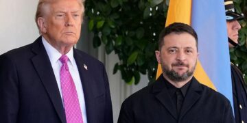 Financial Times: Ο Τραμπ κάλεσε τον Ζελένσκι να αποδεχθεί τους όρους της Ρωσίας αλλιώς θα βρεθεί αντιμέτωπος με την καταστροφή