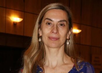 Βίκυ Βολιώτη: «Το να χάνεις το παιδί σου, να μην ξέρεις που είναι και τι κάνει είναι μια τρέλα»