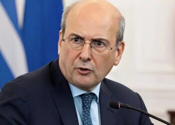 Κωστής Χατζηδάκης: Το μνημείο του Αγνώστου Στρατιώτη δεν είναι χώρος διαμαρτυρίας