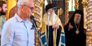 Alldaynews.gr Ξεκαθαρίζει ο Μητροπολίτης Δωδώνης: «Δεν με ενόχλησε το ντύσιμό του, με ενόχλησε το ξεντύσιμό του» (video)