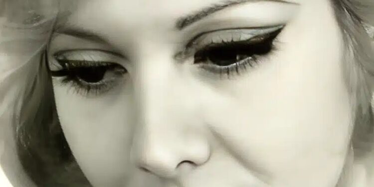 Alldaynews.gr Η παρουσιάστρια–θρύλος της ΕΡΤ που σφράγισε τις δεκαετίες του ’70 και ’80 – Αριστοκρατική, με άψογη άρθρωση και διαχρονική παρουσία