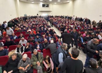 Λάρισα: Σκληρά μπλόκα, κλείσιμο τελωνείων, λιμανιών και αεροδρομίων προαναγγέλλουν οι αγρότες