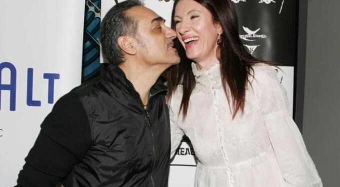 Τραγικό παιχνίδι της μοίρας: Ανήμερα των γενεθλίων του Νότη Σφακιανάκη πέθανε η σύζυγός του!