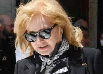 Αγγελική Νικολούλη: Τα σπαρακτικά λόγια για τον θάνατο της μητέρας της – «Κουράστηκες γλυκιά μου να παλεύεις μια ζωή»