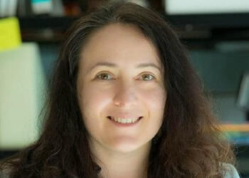 Διεθνές βραβείο σε Ελληνίδα γιατρό για καινοτομία που «φρενάρει» τη σκλήρυνση κατά πλάκας