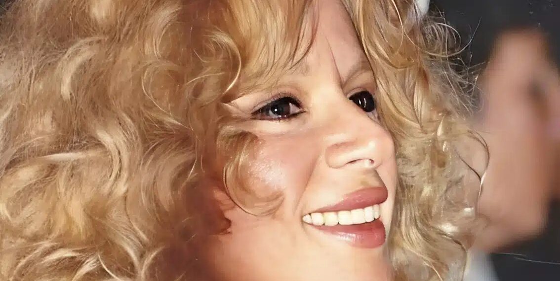 «Όταν μιλούσε μοσχομύριζε το στόμα της»: Το κόλπο της Αλίκης Βουγιουκλάκη με το άρωμα για να μοσχοβολά πάντα η ανάσα της