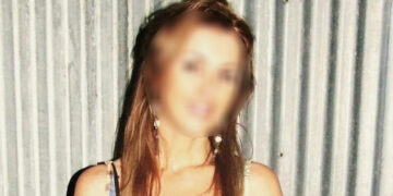 Τραγωδία: Δασκάλα έμεινε παράλυτη – Της έσπασε τον λαιμό επειδή του είπε να χωρίσουν – Συγκινεί ο γιος της