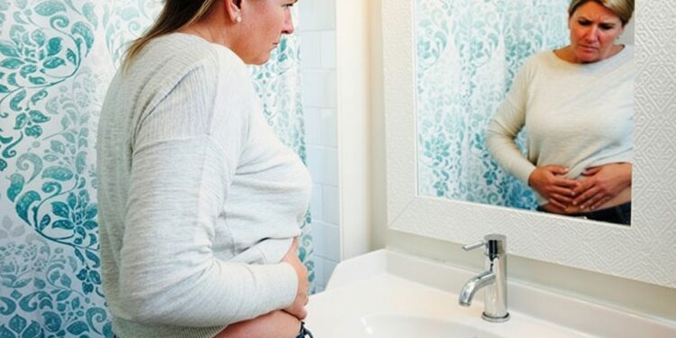 Alldaynews.gr Γιατί παίρνουμε κιλά μετά τα 50: Τι αλλάζει στον οργανισμό μας – Πώς να ξαναξυπνήσεις τον μεταβολισμό σου