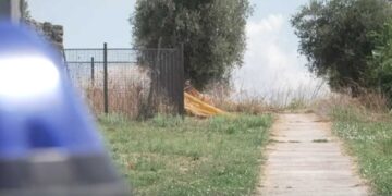 Alldaynews.gr Φρίκη: Ομάδα ανδρών από την Αφρική, περικύκλωσε αμάξι ζευγαριού και βίασαν την κοπέλα μπροστά στον σύντροφό της – Τον ανάγκασαν να βλέπει