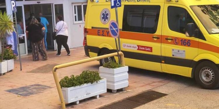 Τραγωδία: Ό 3χρονος έπεσε από μάντρα στο κενό μαζί με έναν 25χρονο – Οι γιατροί προσπαθούσαν για 40 λεπτά να επαναφέρουν το αγοράκι