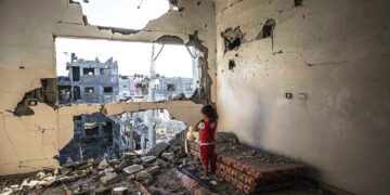 Πώς η νέα λειτουργία του X «ξεσκέπασε» απατεώνες που ζητούν δωρεές δήθεν από τη Γάζα – «Λένε ότι υποφέρουν ενώ πίνουν καφέ αλλού»