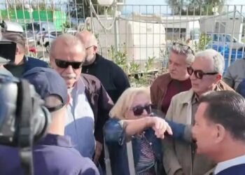 Άδωνις Γεωργιάδης: Επεισοδιακή υποδοχή στο νοσοκομείο – «Δεν ντρέπεσαι, έξω» (video)