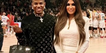 Alldaynews.gr Ποιος είναι ο εντυπωσιακός άντρας που κυκλοφορεί συνέχεια δίπλα στην Κίμπερλι Γκίλφοϊλ;