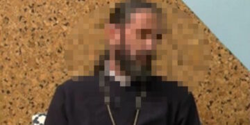ΑΥΤΟΣ ΕΙΝΑΙ – Ο βίος του youtuber ιερέα με τα 2,2 κιλά κοκαΐνη: Από τα ράσα στις πασαρέλες και από την πίστη στο εύκολο χρήμα
