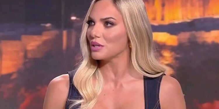 Alldaynews.gr Λευκός καρχαρίας εντοπίστηκε από Έλληνες ψαράδες: «Είναι πέντε μέτρα»