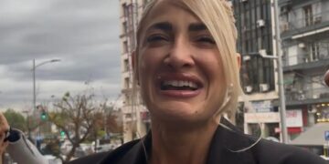 Ιωάννα Τούνη: Με δάκρυα στα δικαστήρια Θεσσαλονίκης για την υπόθεση revenge porn – «Παλεύω να αποδείξω ότι είμαι το θύμα»