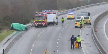 Alldaynews.gr Θρίλερ με νεκρό οδηγό μετά από ανακοπή καρδιάς – Είχε χτυπήματα στο κεφάλι