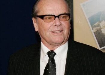 Όταν ο Τζακ Νίκολσον έμαθε πως η αδερφή του ήταν στην πραγματικότητα η μητέρα του κατά τη διάρκεια μιας συνέντευξης