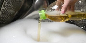 Ξύδι στις πετσέτες: Το κάνουν λάθος όλοι – Δες τον σωστό τρόπο που τις κάνει σαν καινούργιες