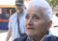 Σύμβολο η γιαγιά που βγήκε στον Λαζόπουλο και τα είπε σταράτα: Κόλλησε τους πολιτικούς στον τοίχο – «Με 360 ευρώ περνάει αυτός;»