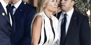 Alldaynews.gr H Μαρέβα τους τάπωσε όλους: Η αποστομωτική απάντηση της για το φόρεμα σφουγγαρίστρα-χαρτί υγείας που προκάλεσε σάλο