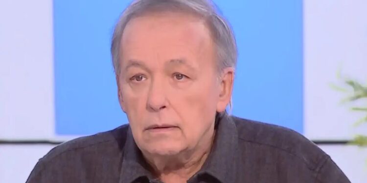 Ανδρέας Μικρούτσικος: «Χρωστάω το ηλεκτρικό ρεύμα, τον ΟΤΕ, αυτή τη στιγμή ζω στο σκοτάδι»