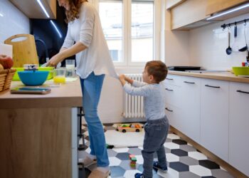 «Νόμιζα ότι αν κάνω όλα αυτά, θα είμαι η τέλεια μαμά… αλλά δεν ισχύει»
