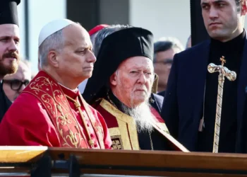 Ο πάπας Λέων και ο πατριάρχης Βαρθολομαίος απήγγειλαν μαζί το «Πιστεύω» στη Νίκαια Βιθυνίας – Η κοινή έκκληση ενότητας