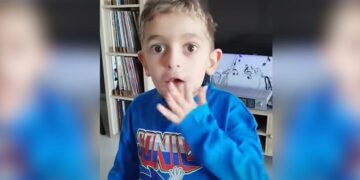 Ο μικρός Παναγιώτης – Ραφαήλ πηγαίνει στη Β’ Δημοτικού και μεγαλώνει γεμάτος χαμόγελα – «Κάποτε όλα αυτά ήταν όνειρο»