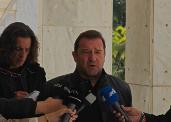 Νίκος Πλακιάς για τα Τέμπη: Ζητάμε αναβάθμιση κατηγορίας εναντίον του Καραμανλή – Έκτρωμα το άρθρο 86