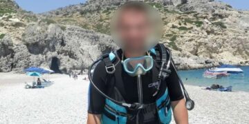 «Έχασε το χέρι του από τον αγκώνα και κάτω, δεν έχει ξεπεράσει τον κίνδυνο» λέει ο αδελφός του 39χρονου επιλοχία που τραυματίστηκε από τη χειροβομβίδα