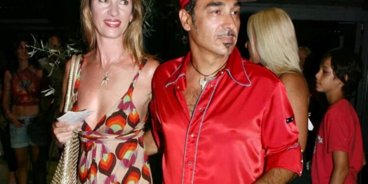 Πέθανε η σύζυγος του Νότη Σφακιανάκη