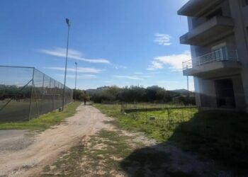 55χρονος πυροβόλησε με καραμπίνα στον αέρα γιατί τον ενοχλούσαν ανήλικοι – Στο νοσοκομείο ανήλικος με τραύματα από σκάγια