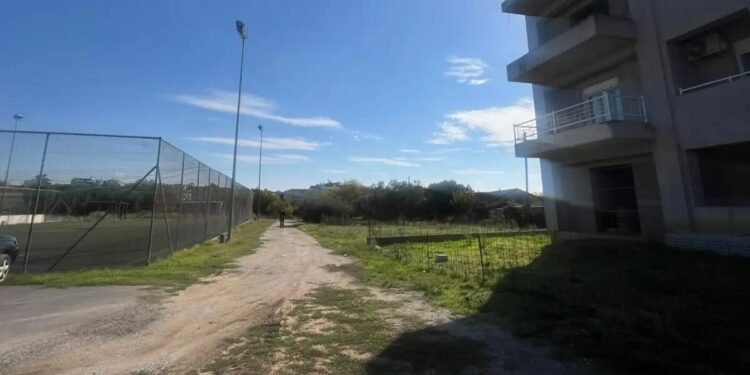 55χρονος πυροβόλησε με καραμπίνα στον αέρα γιατί τον ενοχλούσαν ανήλικοι – Στο νοσοκομείο ανήλικος με τραύματα από σκάγια