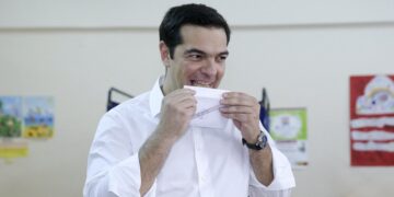 Δημοσκόπηση: Πόσοι εμπιστεύονται τον Αλέξη Τσίπρα μετά την παραίτηση από τον ΣΥΡΙΖΑ;
