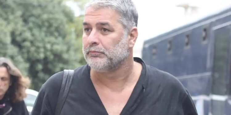 Βασίλης Μπισμπίκης: «Πάθαινα κρίσεις πανικούς και πήρα αντικαταθλιπτικά για να στανιάρω»