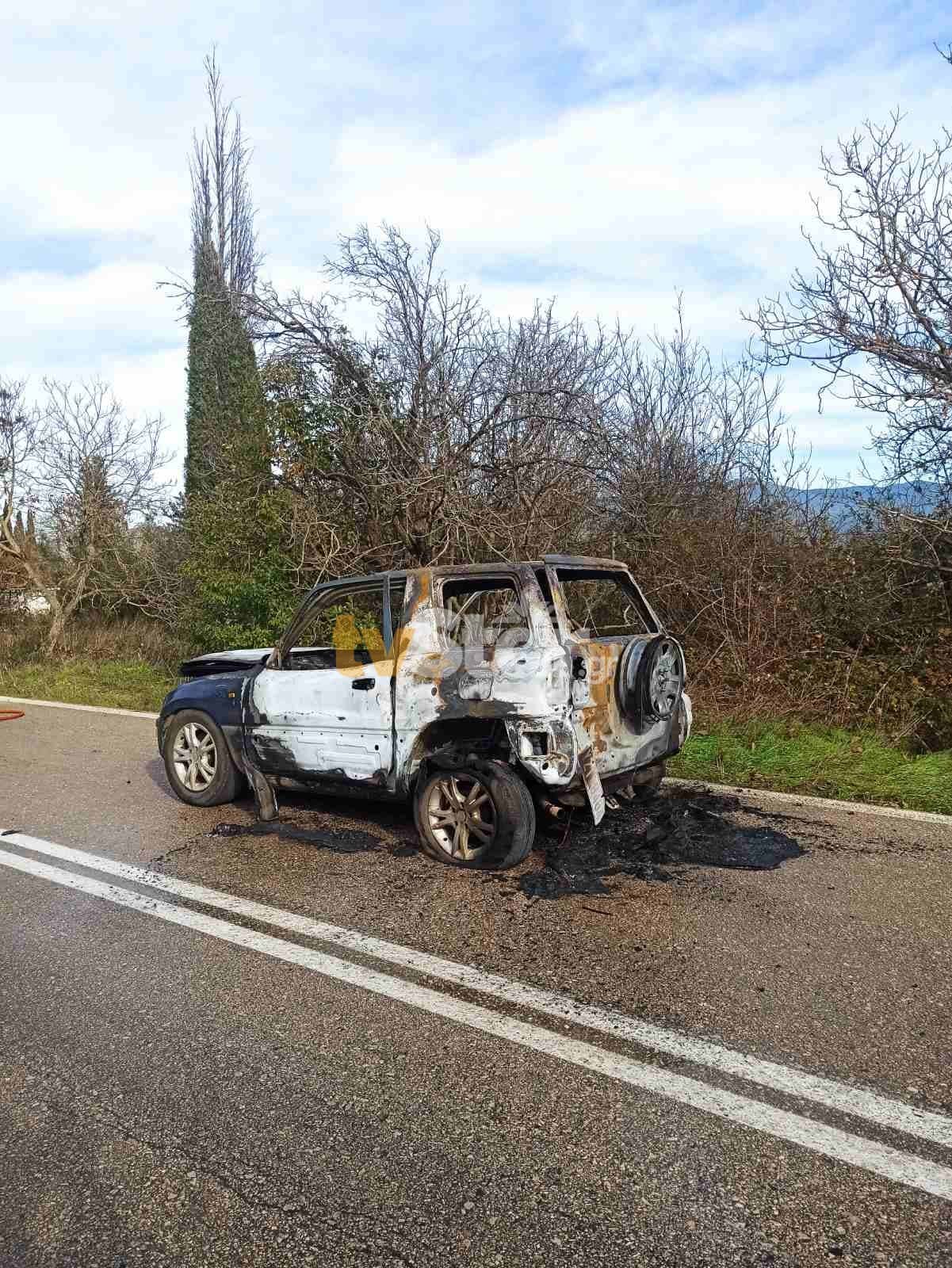 Τραγωδία: Κάηκε μέσα στο αυτοκίνητό του ενώ την ίδια ώρα καιγόταν και το σπίτι του 2 202512161204573386
