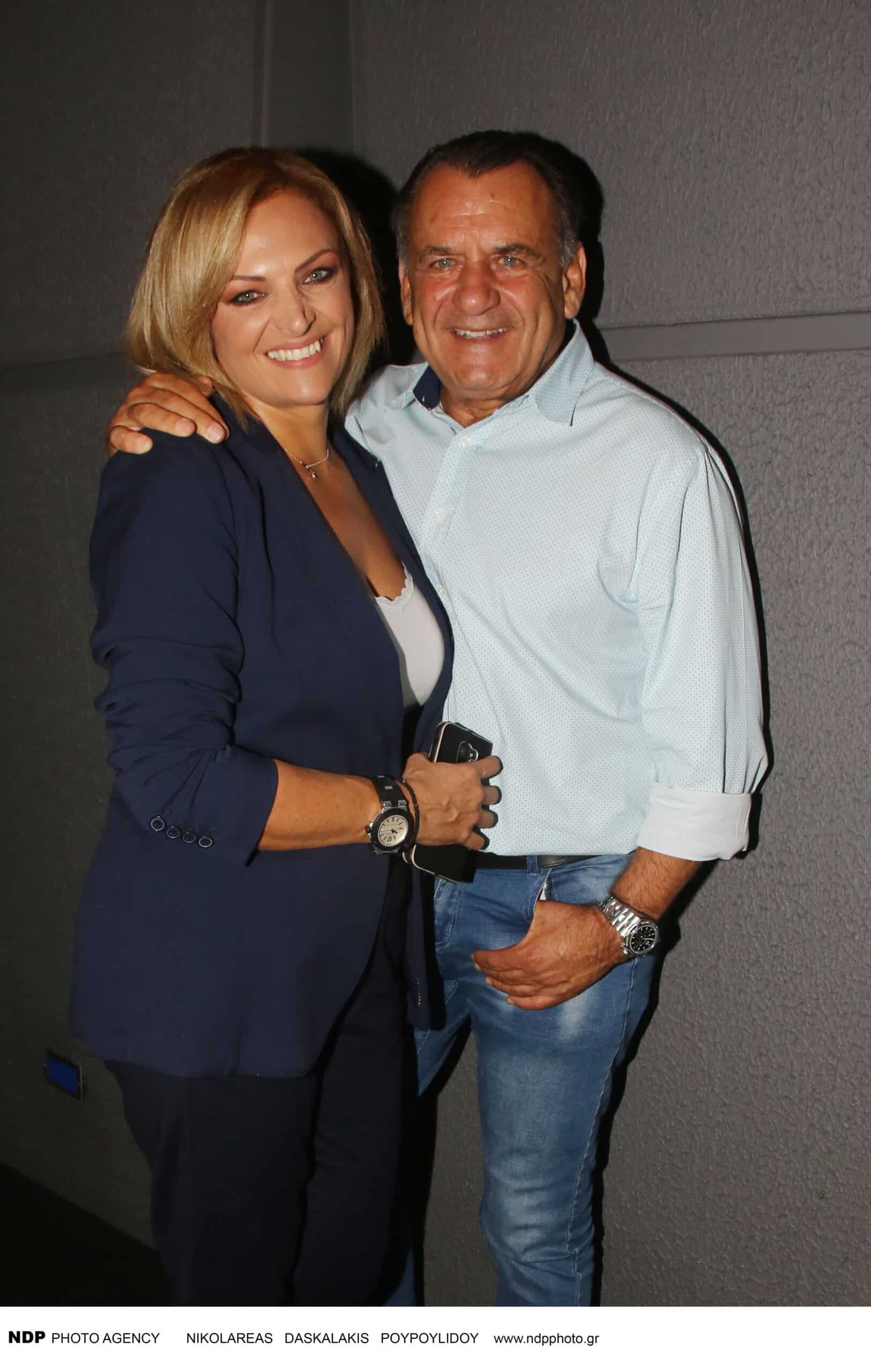 Χριστίνα Λαμπίρη: «Όταν πάω στην κόρη μου, μένω σε ξενοδοχείο – Δεν έχω χειρότερο από το να έχεις μια πεθερά στο σπίτι» 4 5 3 scaled