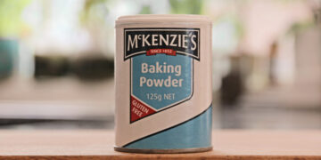 Μαγειρική σόδα στα κουφώματα των παραθύρων: σε τι χρησιμεύει και ποια είναι τα οφέλη της