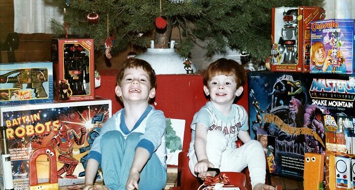 «80 δραχμές μια οκά κουραμπιέδες»: Πώς ήταν τα Χριστούγεννα στην παλιά Αθήνα;