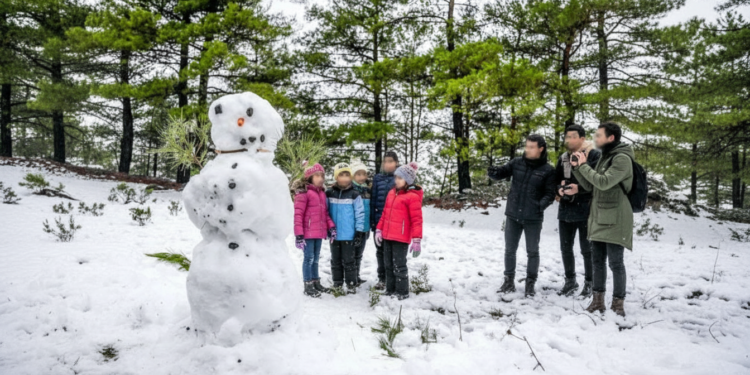 Alldaynews.gr Καιρός Πρωτοχρονιάς: Το 2026 μας υποδέχεται με χαμηλές θερμοκρασίες, χιόνια και παγετό – Η πρόγνωση των επόμενων ημερών