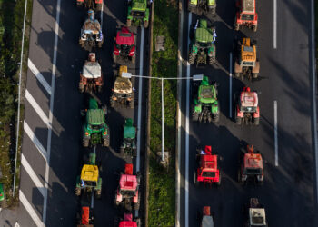 Δημογλίδου: Αν δεν υπάρχουν δύο λωρίδες κυκλοφορίας, δεν υπάρχει ασφάλεια για τους οδηγούς και τους αγρότες στις εθνικές οδούς