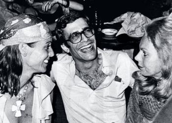 Ζήτησε μόνο μια χάρη: Ο Έλληνας παπαράτσι που τράβηξε την απαγορευμένη φωτό της συντρόφου του Αλ. Ωνάση, κράτησε το λόγο του