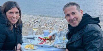 Alldaynews.gr «Ανάσα δίπλα στη θάλασσα» για Ζωή Κωνσταντοπούλου και Διαμαντή Καραναστάση