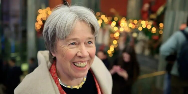 Αθηνά Λινού: «Νομίζω θα ακολουθήσω τον Τσίπρα, τον εκτιμώ -Μαζί του θα έχουμε ισχυρή αντιπολίτευση»