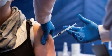 Alldaynews.gr Άνοια: Το εμβόλιο που προσφέρει προστασία και μειώνει κατά 20% τον κίνδυνο σε μια επταετία