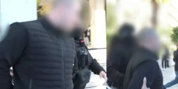 Alldaynews.gr Φοινικούντα: Τα διαγραμμένα μηνύματα, τα λάθη του ανιψιού – Ο γόνος αριστοκρατικής οικογένειας και οι δύο γυναίκες που μπαίνουν στο κάδρο των ερευνών (video)