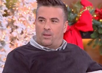 Alldaynews.gr Γιάννης Αϊβάζης για τη μάχη του με τον καρκίνο: «Θυμάμαι πάρα πολύ τους γονείς μου να κλαίνε» (video)
